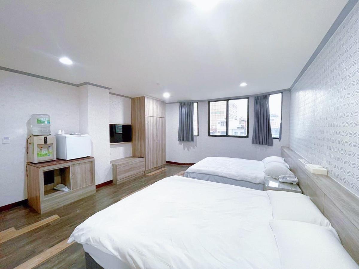 A22 Wei Lu Hotel Чжунлі Екстер'єр фото