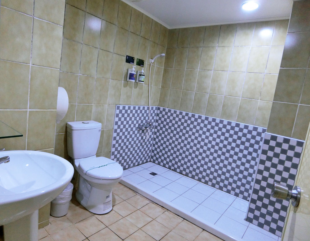 A22 Wei Lu Hotel Чжунлі Екстер'єр фото